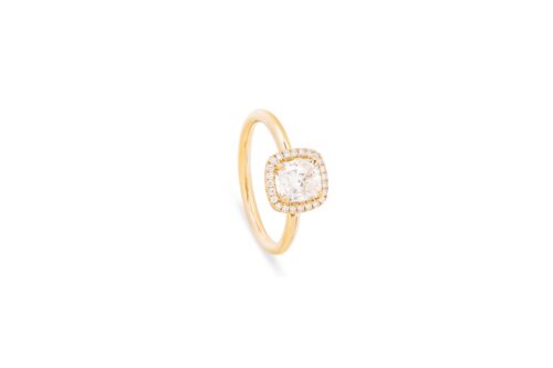 Cushion-Diamantring in Gelbgold